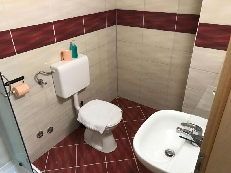 Sobe Zimmer Frei Pozega Exterior foto