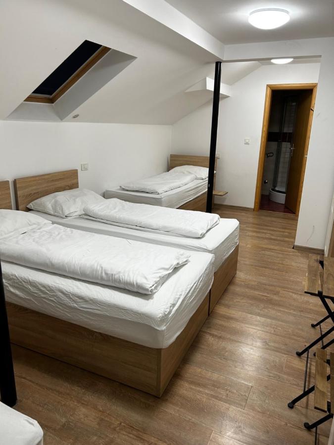 Sobe Zimmer Frei Pozega Exterior foto