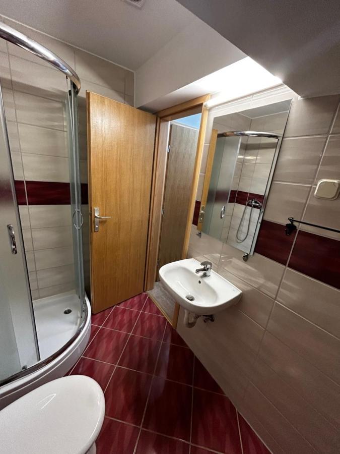 Sobe Zimmer Frei Pozega Exterior foto