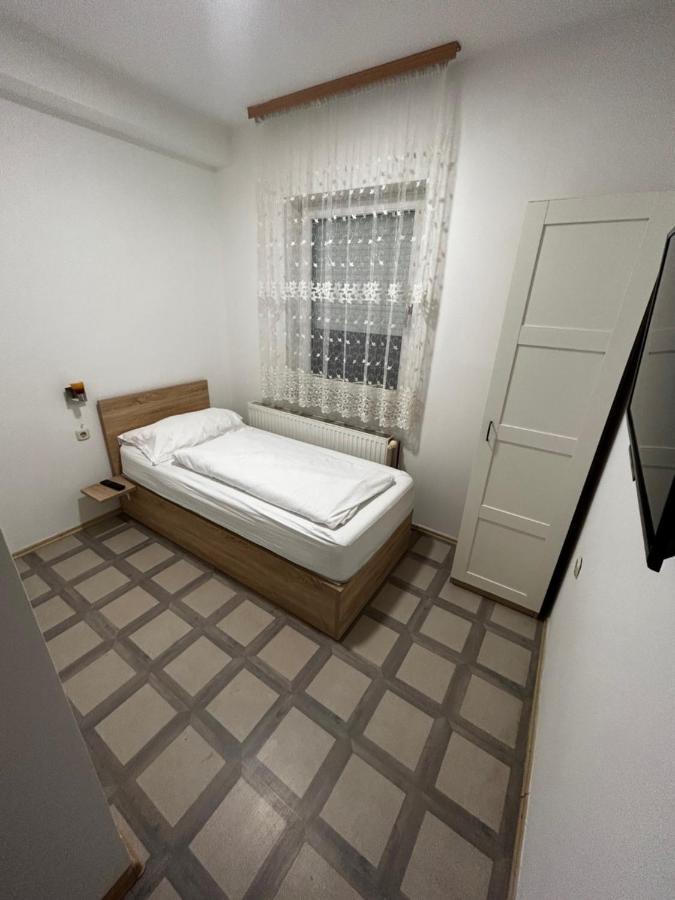 Sobe Zimmer Frei Pozega Exterior foto