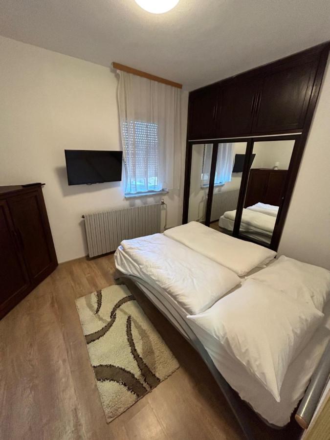 Sobe Zimmer Frei Pozega Exterior foto